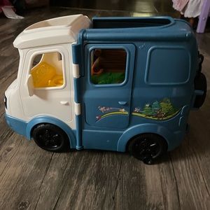 Fisher-Price Little People Songs & Sounds Camper